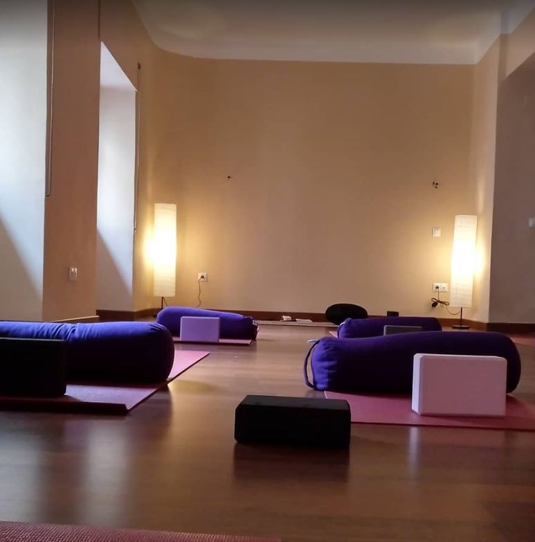 Gimnasio Yoga Centre Flow en el centro de Málaga
